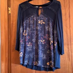 Pretty blouse NWOT